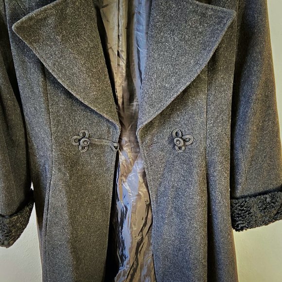 Paddington Exclusive Blended Wool Cashmere Coat - Picture 4 of 7